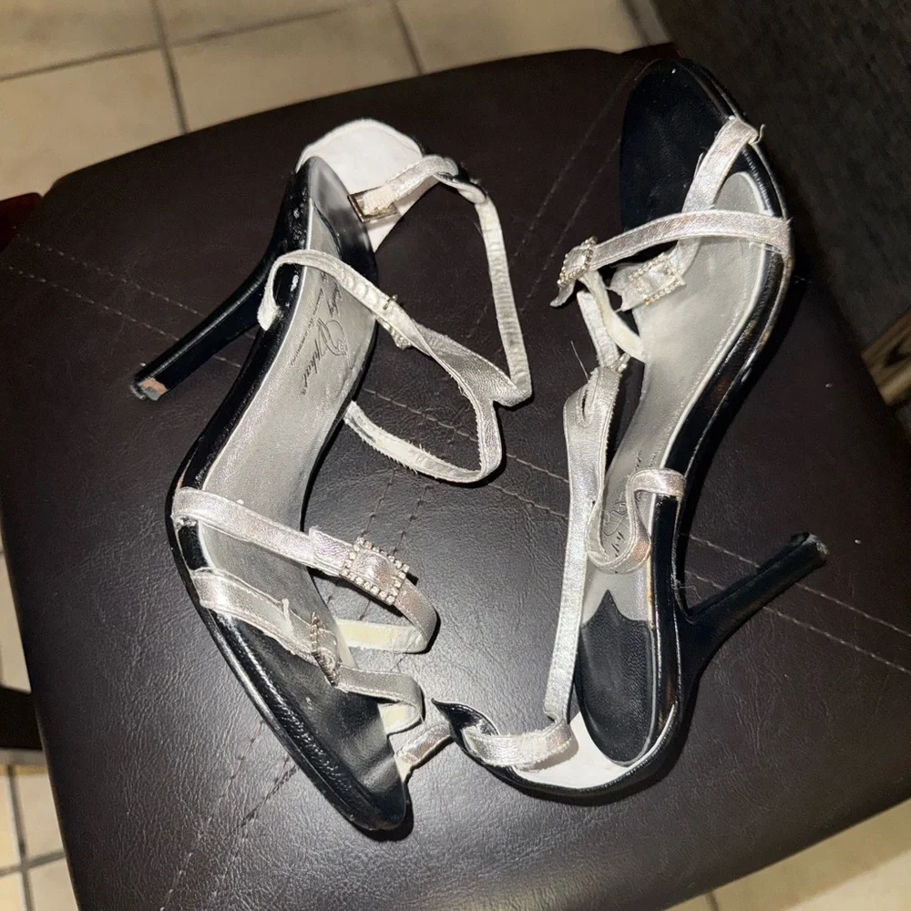 Baby Phat Silver Heels Elegant Design - Picture 7 of 12